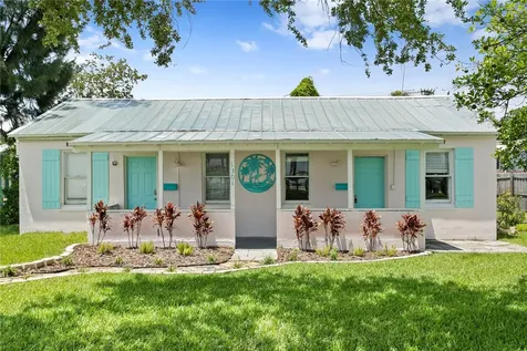 1305 S Bermuda Boulevard Tampa FL 33605