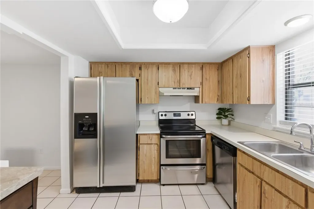 14804 Winding Creek Court Tampa FL 33613