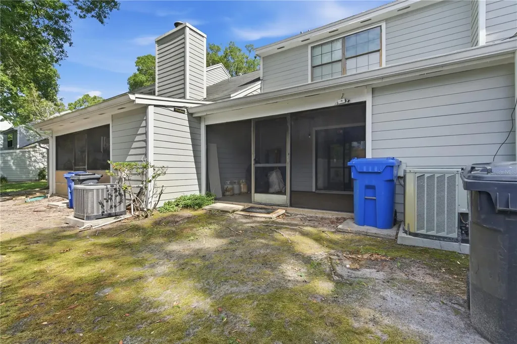 14804 Winding Creek Court Tampa FL 33613