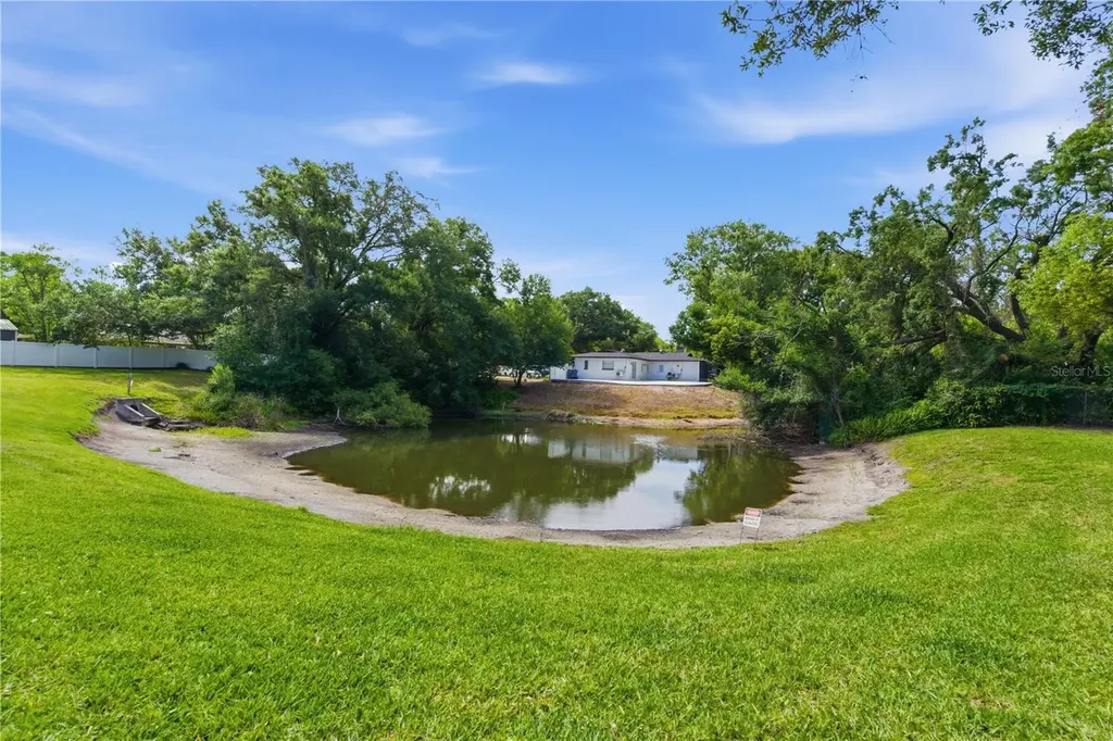 14804 Winding Creek Court Tampa FL 33613