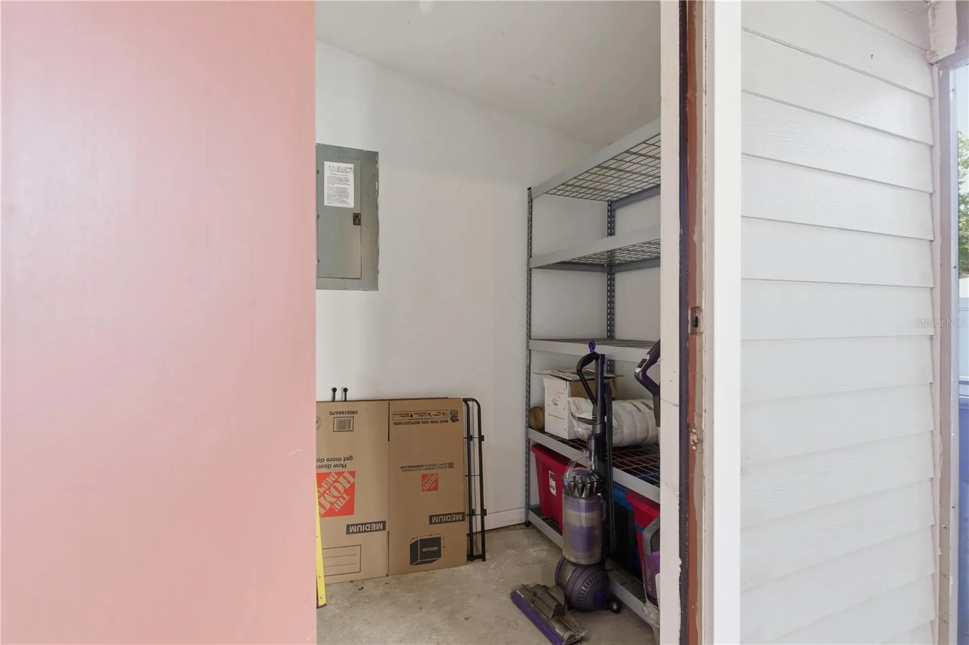 14804 Winding Creek Court Tampa FL 33613