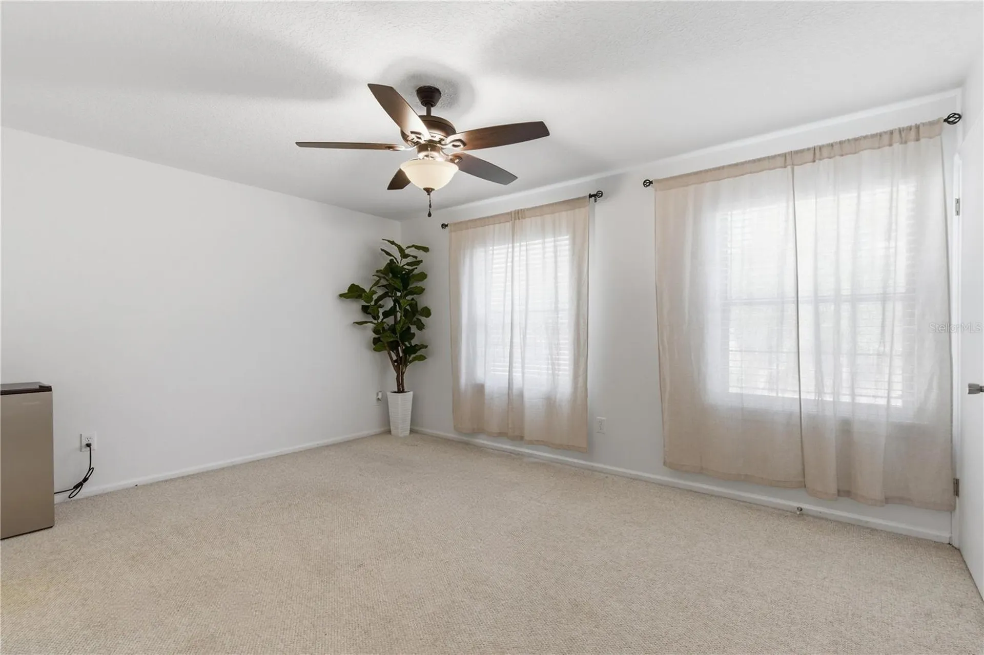 14804 Winding Creek Court Tampa FL 33613