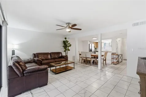 14804 Winding Creek Court Tampa FL 33613