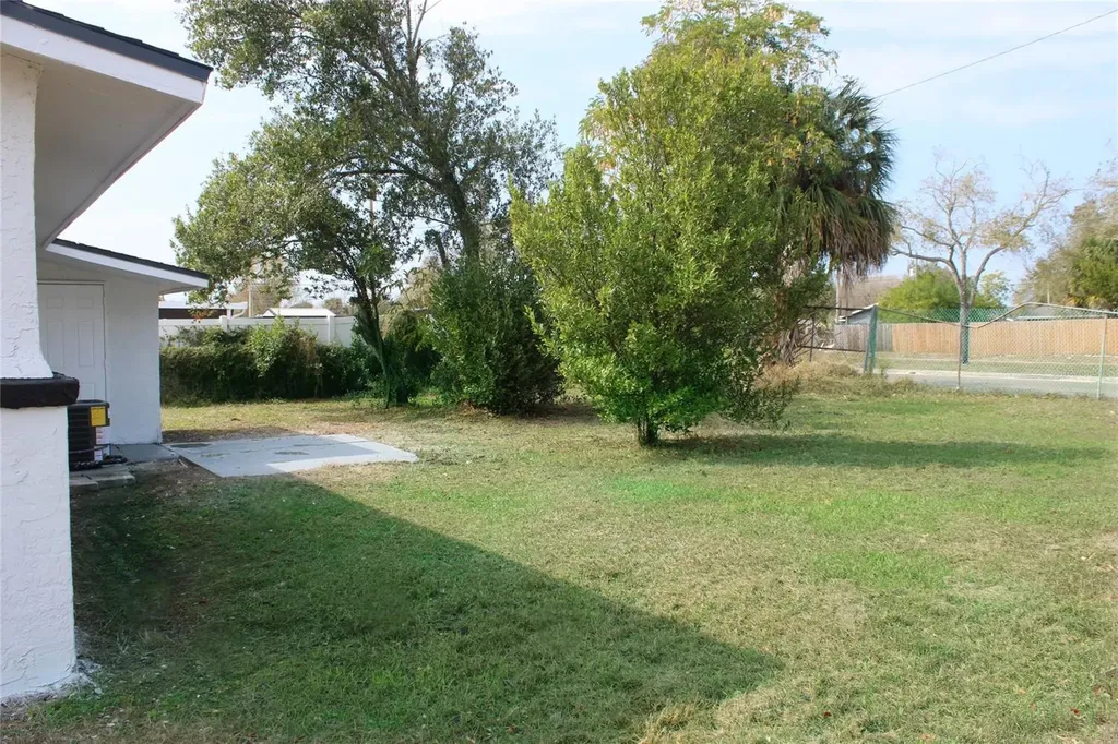 8308 Allamanda Avenue Tampa FL 33619