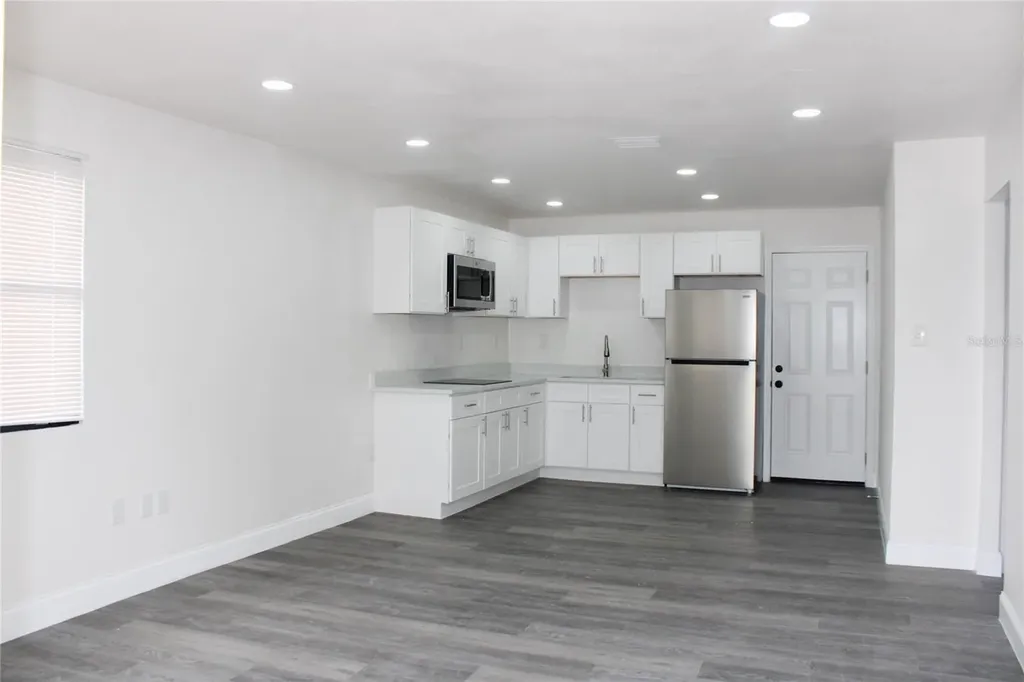 8308 Allamanda Avenue Tampa FL 33619