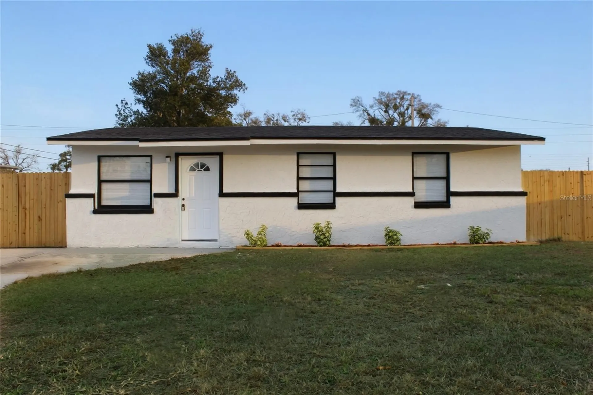 8308 Allamanda Avenue Tampa FL 33619