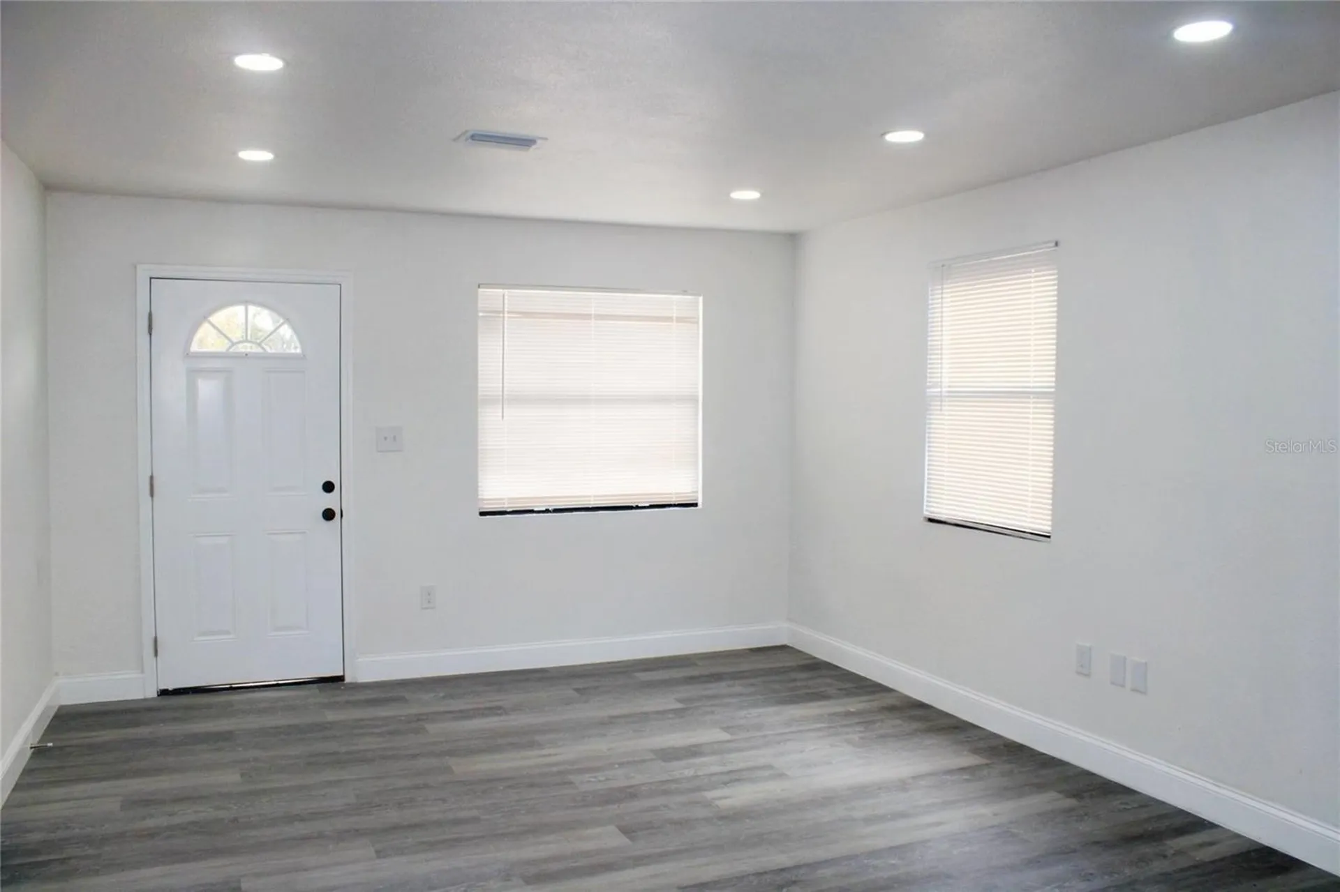 8308 Allamanda Avenue Tampa FL 33619