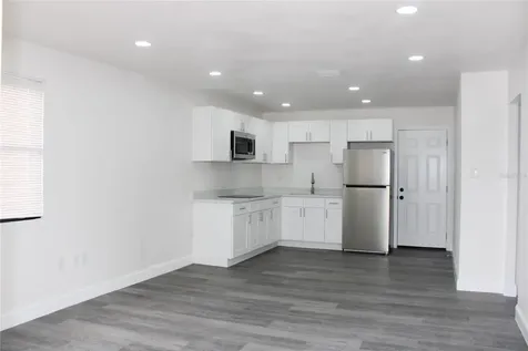 8308 Allamanda Avenue Tampa FL 33619