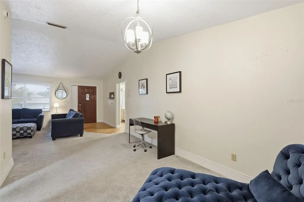 244 Angeles Road Debary FL 32713