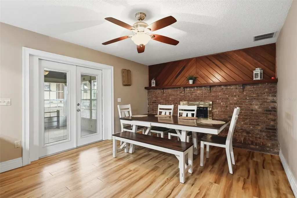 244 Angeles Road Debary FL 32713
