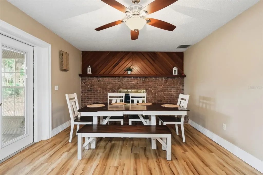 244 Angeles Road Debary FL 32713