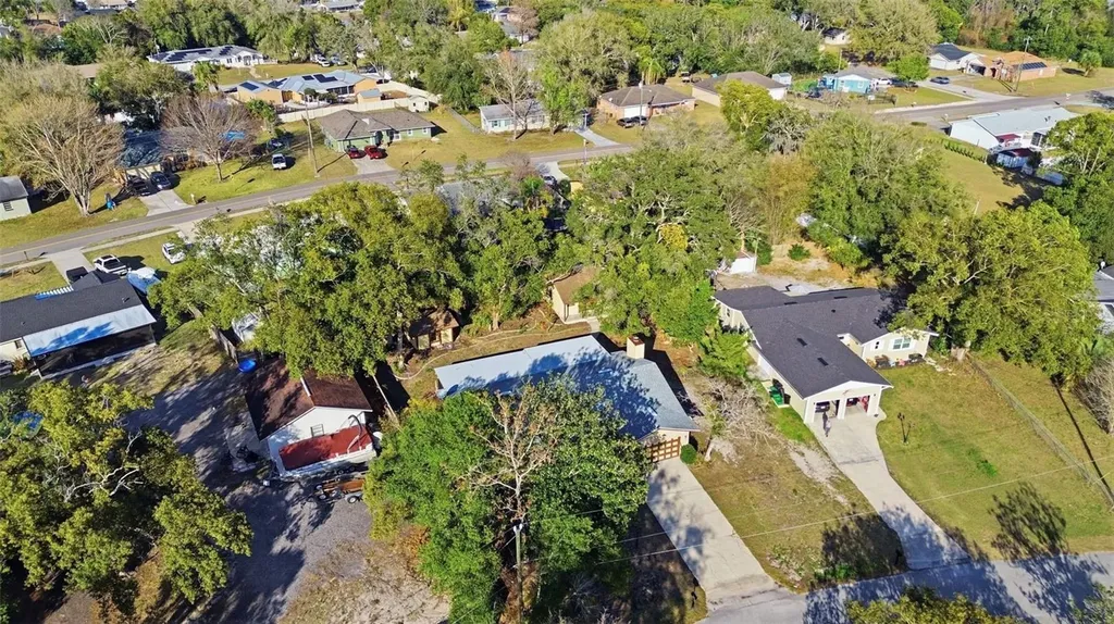 244 Angeles Road Debary FL 32713