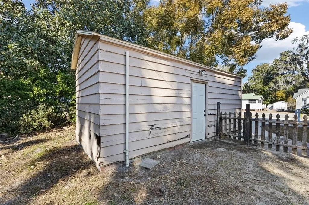 396 NW Hillsboro Street Lake City FL 32055