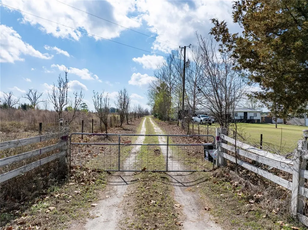 3378 W State Road 238 Lake Butler FL 32054