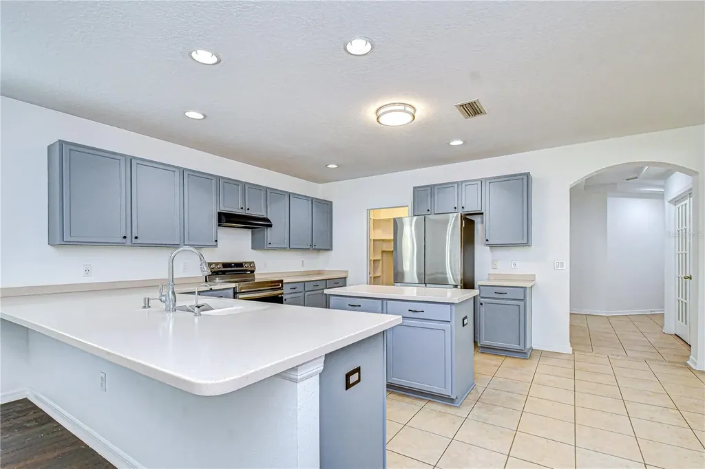 7809 Tuscany Woods Drive Tampa FL 33647
