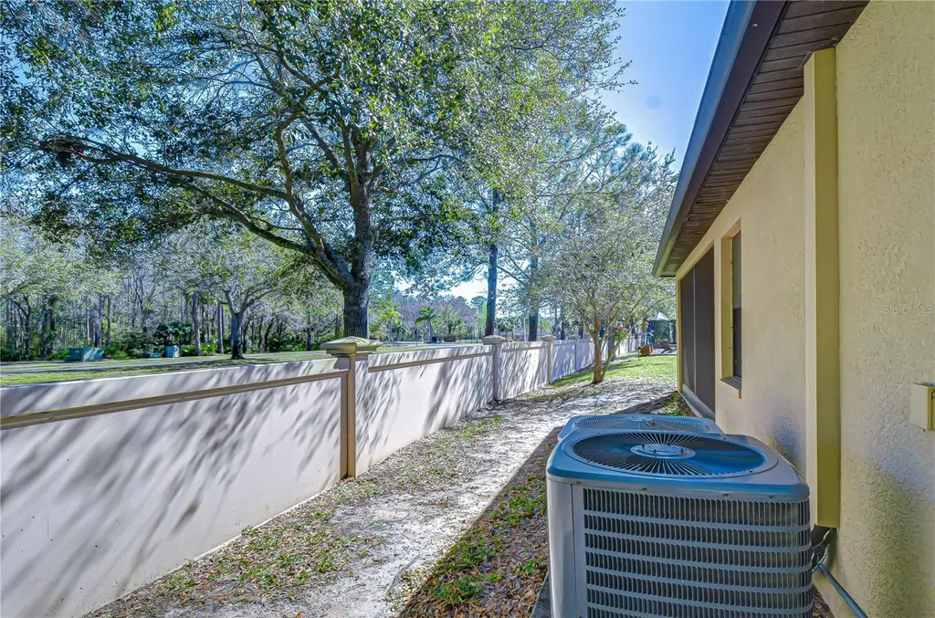 7809 Tuscany Woods Drive Tampa FL 33647