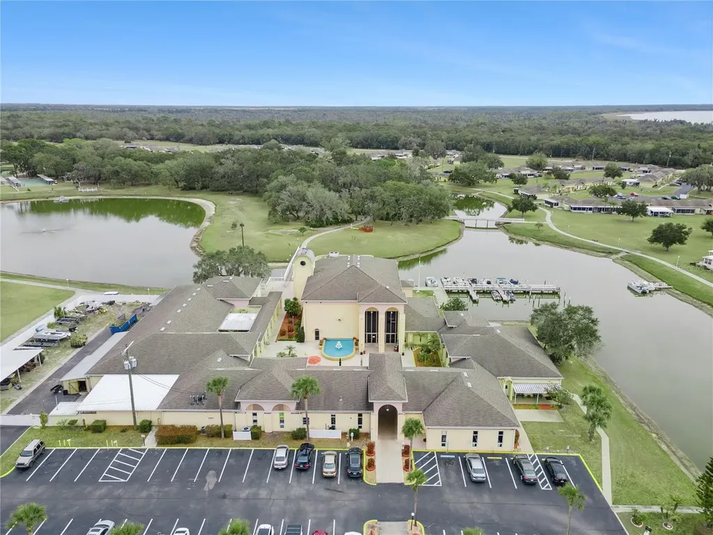 1703 Club Circle Lakeshore FL 33854