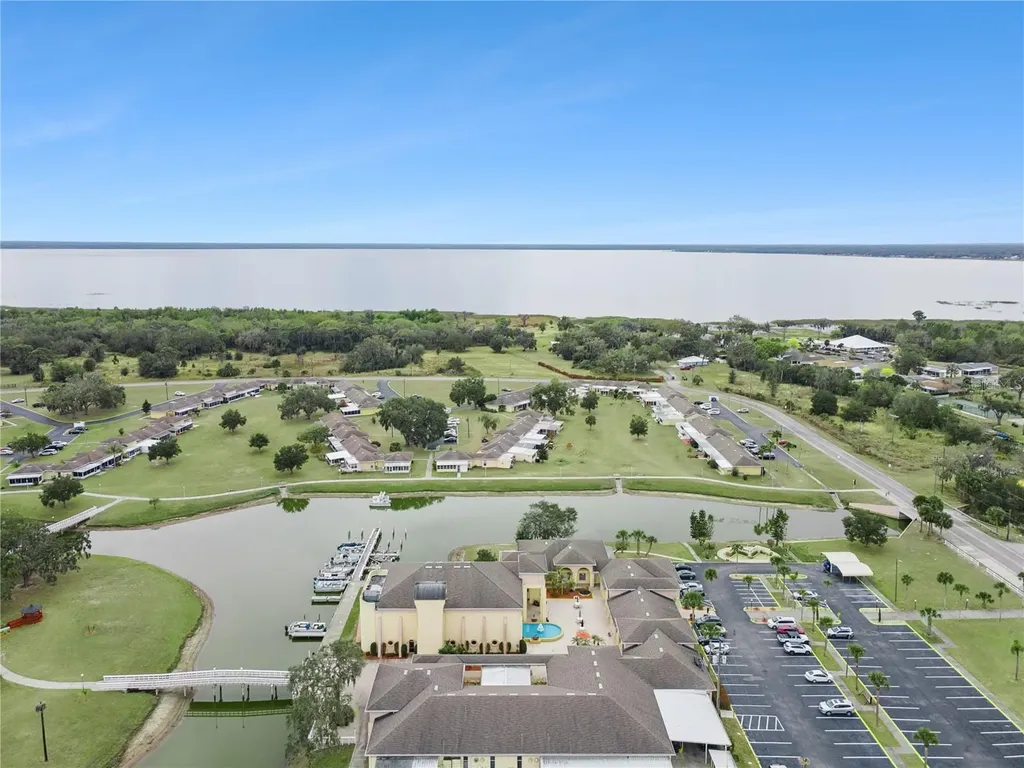 1703 Club Circle Lakeshore FL 33854