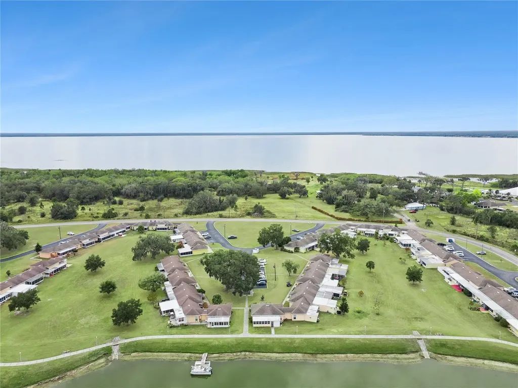 1703 Club Circle Lakeshore FL 33854