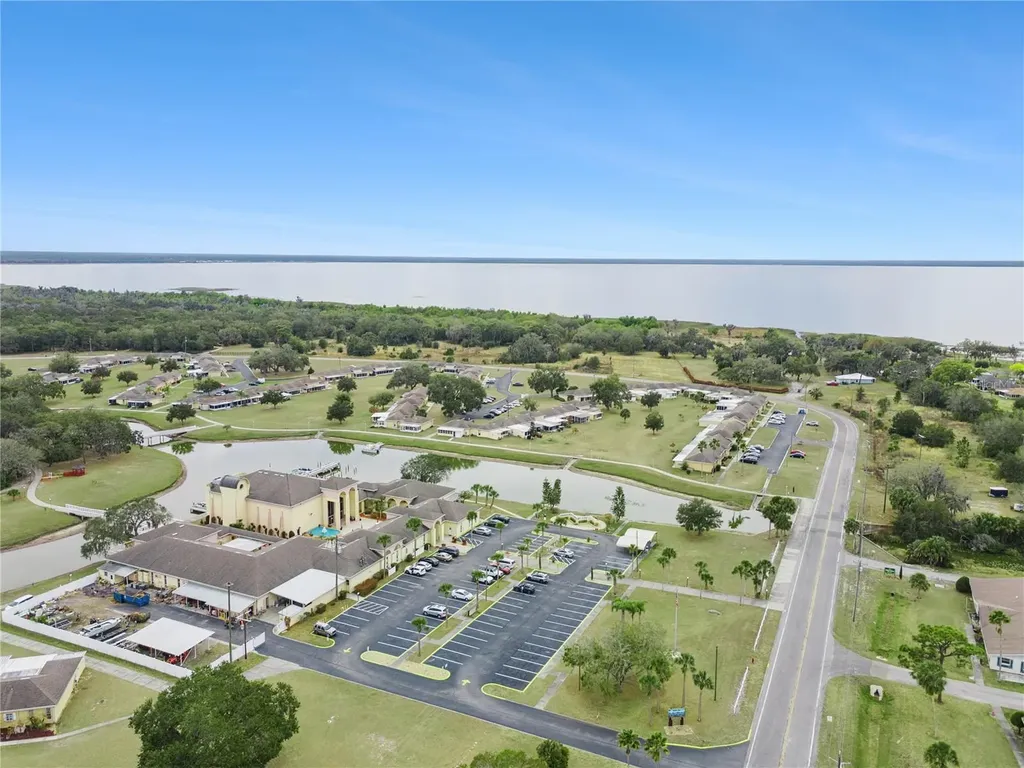 1703 Club Circle Lakeshore FL 33854