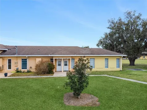 1703 Club Circle Lakeshore FL 33854