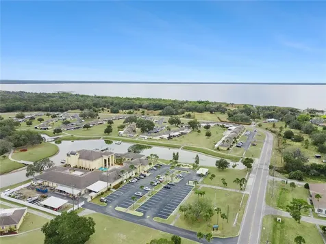1703 Club Circle Lakeshore FL 33854