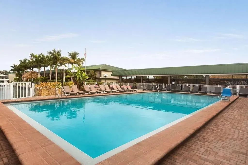 7150 N Tamiami Trail Sarasota FL 34243