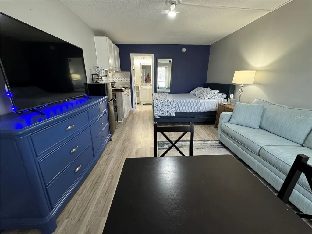 7150 N Tamiami Trail Sarasota FL 34243