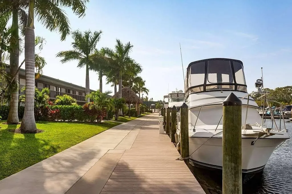 7150 N Tamiami Trail Sarasota FL 34243
