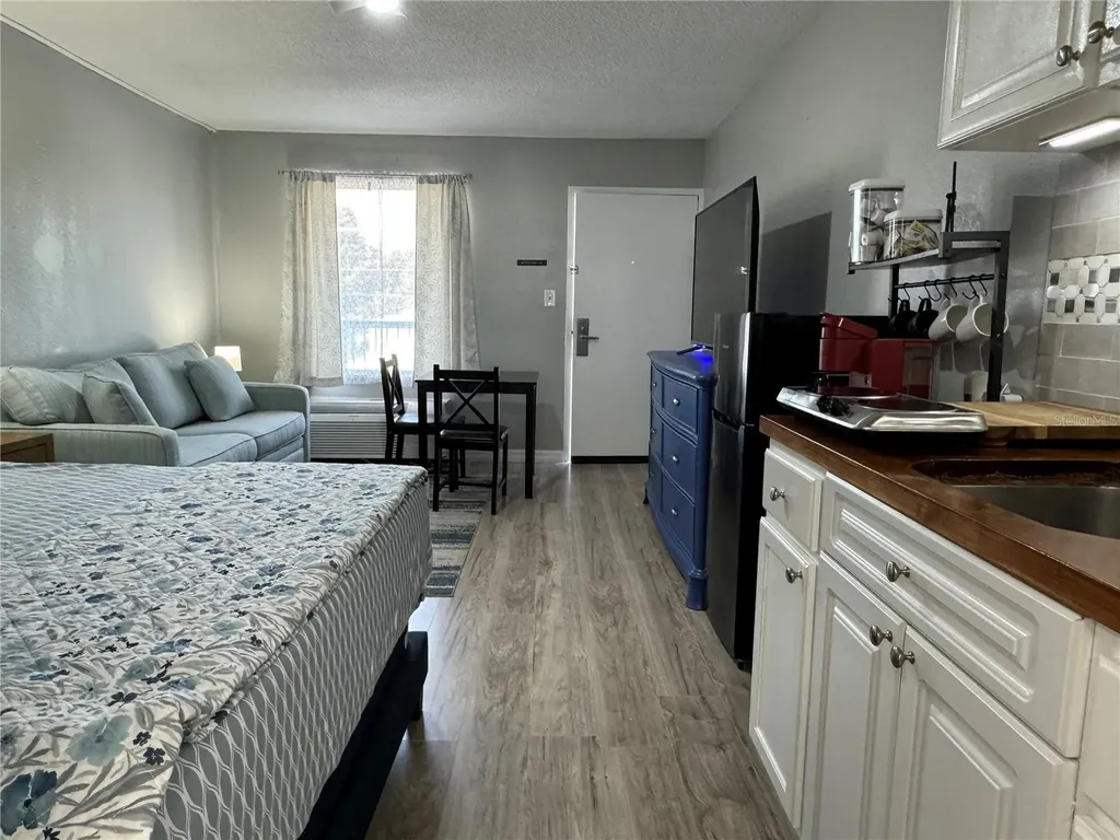 7150 N Tamiami Trail Sarasota FL 34243