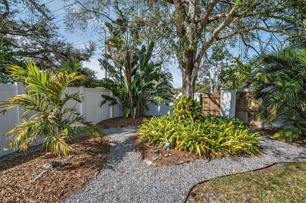 1533 Foxcroft Drive W Palm Harbor FL 34683