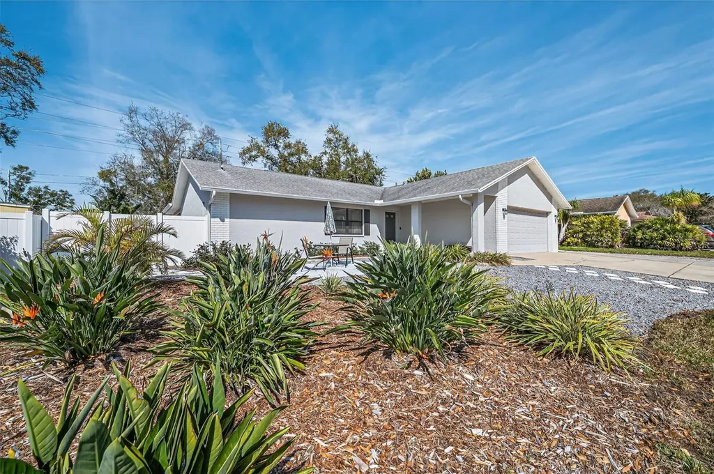 1533 Foxcroft Drive W Palm Harbor FL 34683