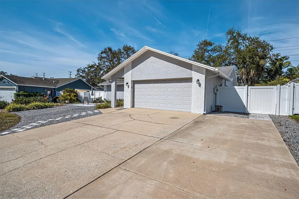 1533 Foxcroft Drive W Palm Harbor FL 34683