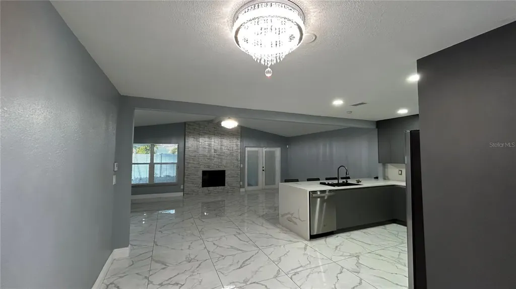 6711 Webb Road Tampa FL 33615