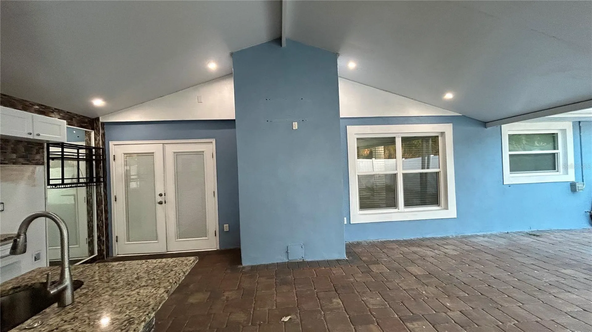 6711 Webb Road Tampa FL 33615