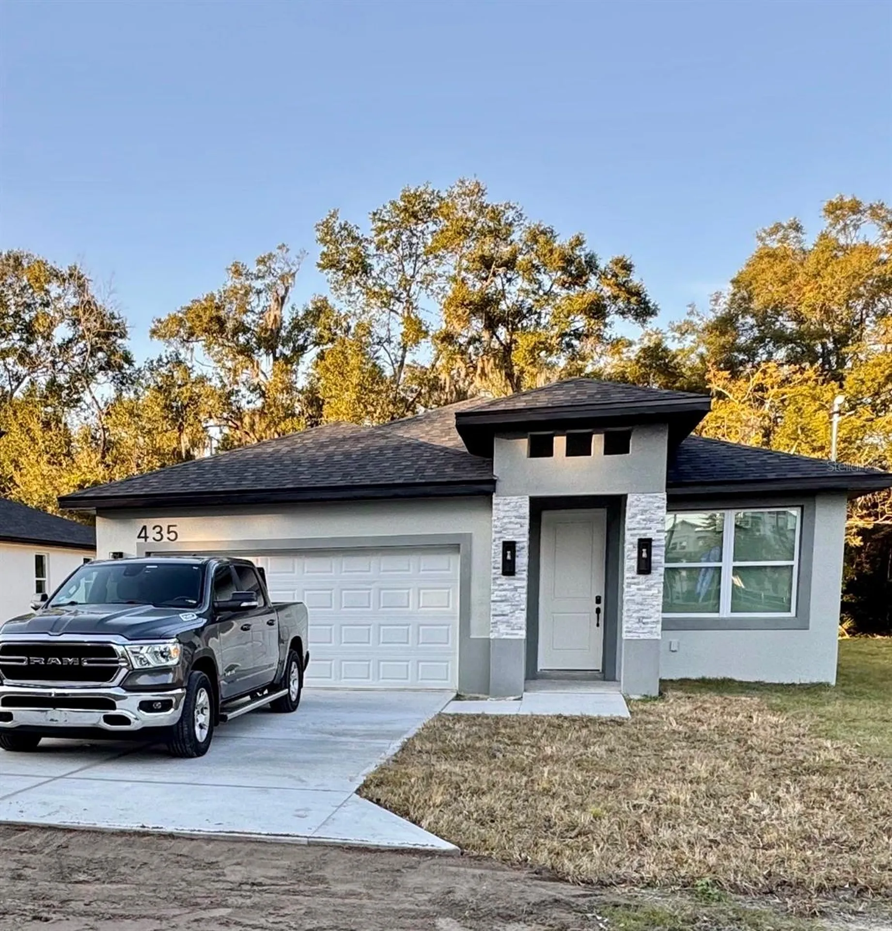 435 13th Apopka FL 32703