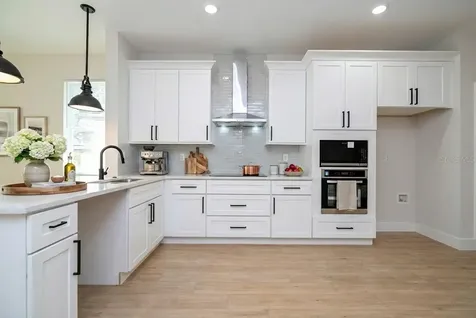 435 13th Apopka FL 32703