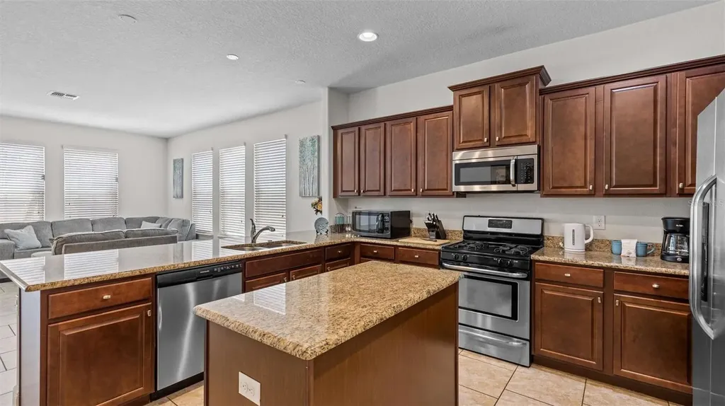 5266 Wildwood Way Davenport FL 33837