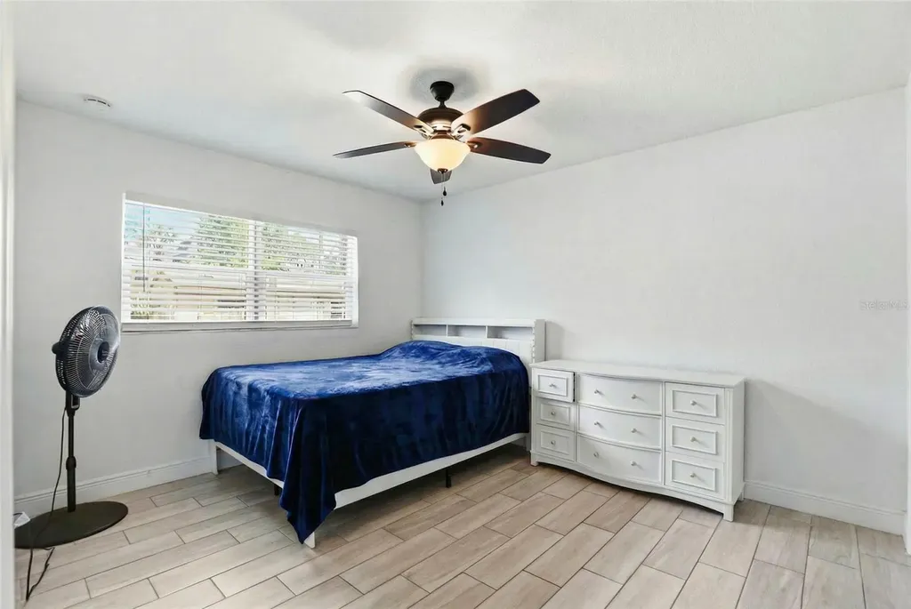 2521 W Crest Avenue Tampa FL 33614