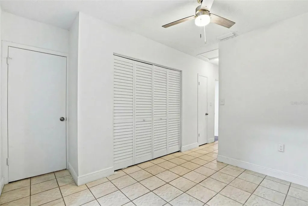 2521 W Crest Avenue Tampa FL 33614