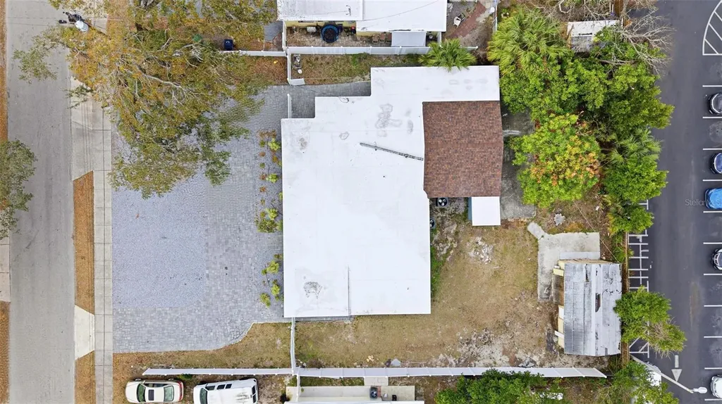 2521 W Crest Avenue Tampa FL 33614
