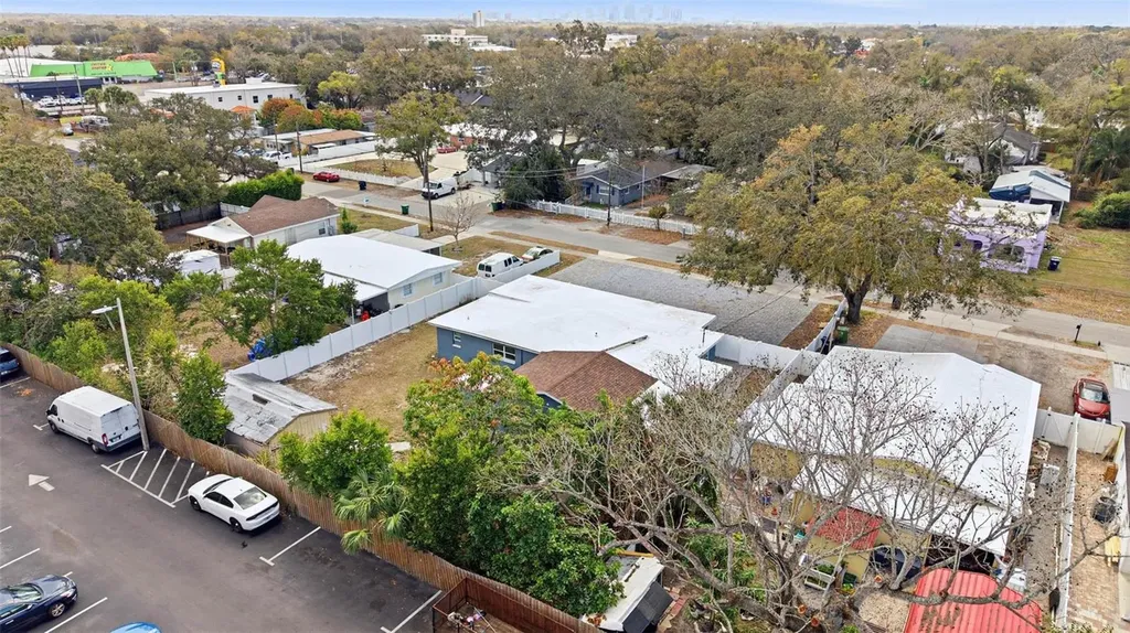 2521 W Crest Avenue Tampa FL 33614