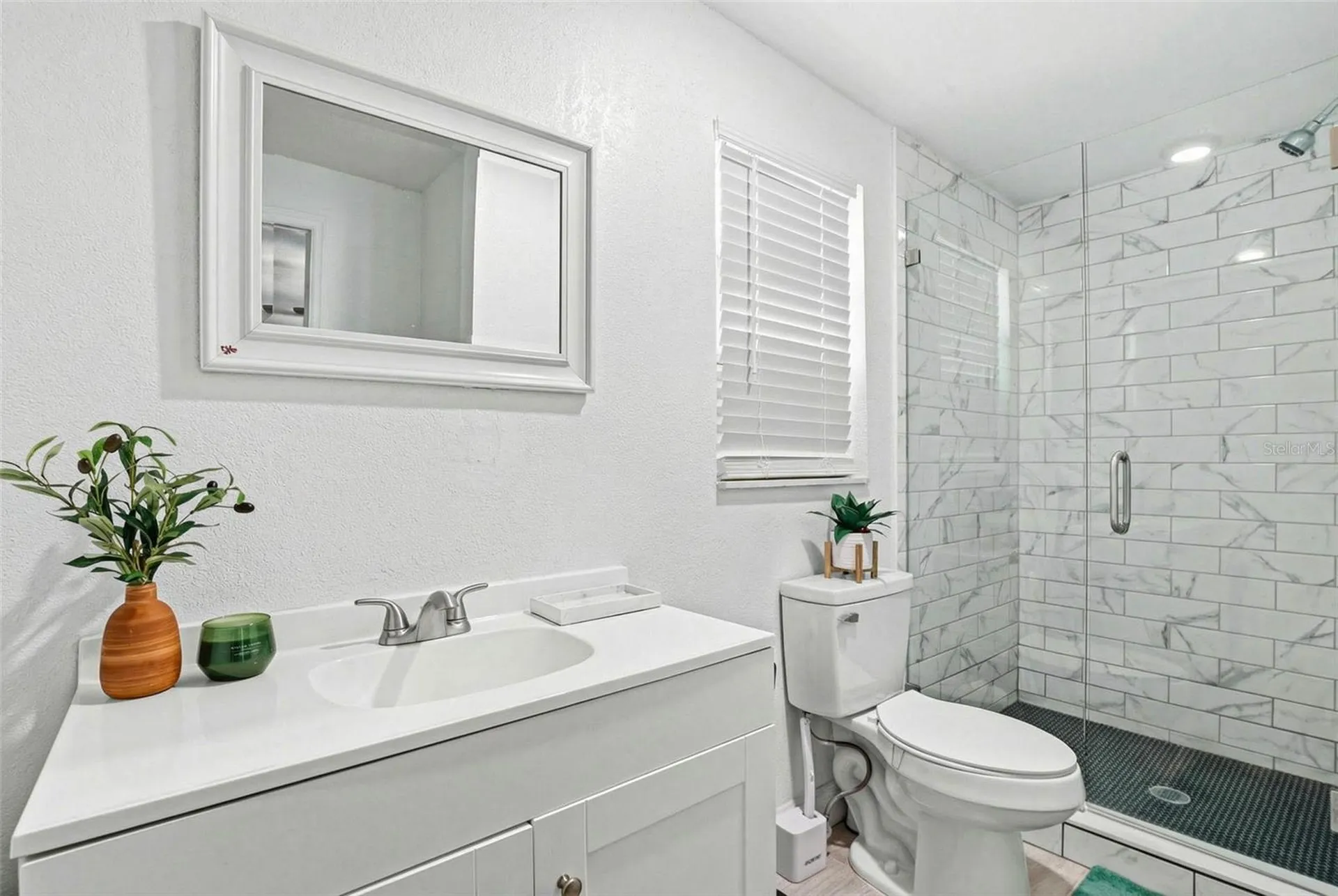 2521 W Crest Avenue Tampa FL 33614