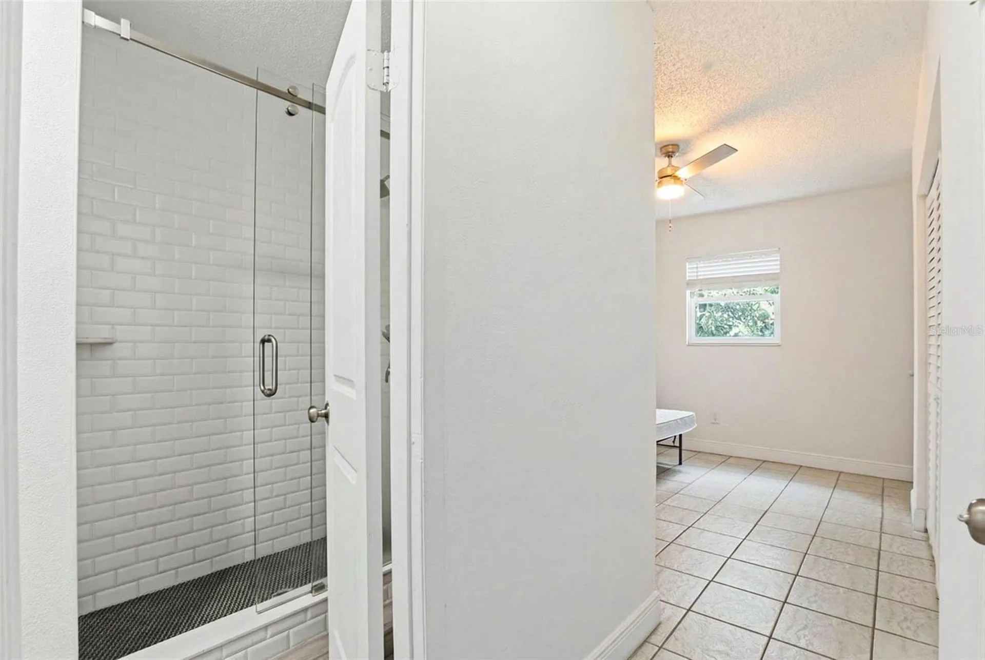 2521 W Crest Avenue Tampa FL 33614