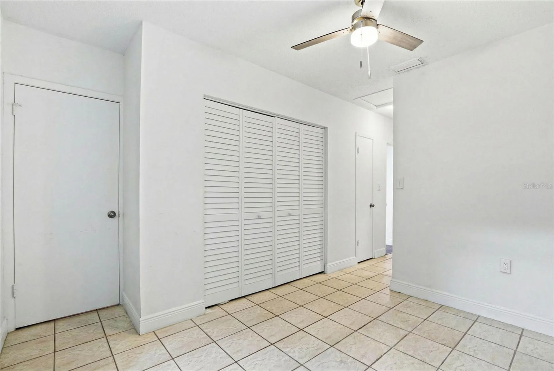 2521 W Crest Avenue Tampa FL 33614
