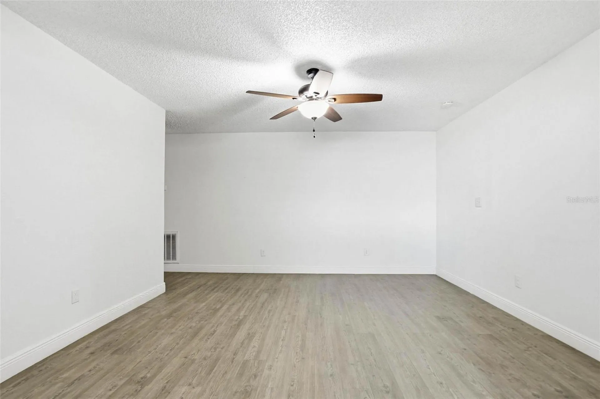 2521 W Crest Avenue Tampa FL 33614