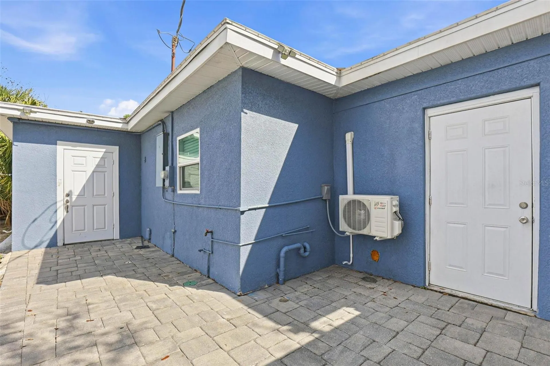 2521 W Crest Avenue Tampa FL 33614