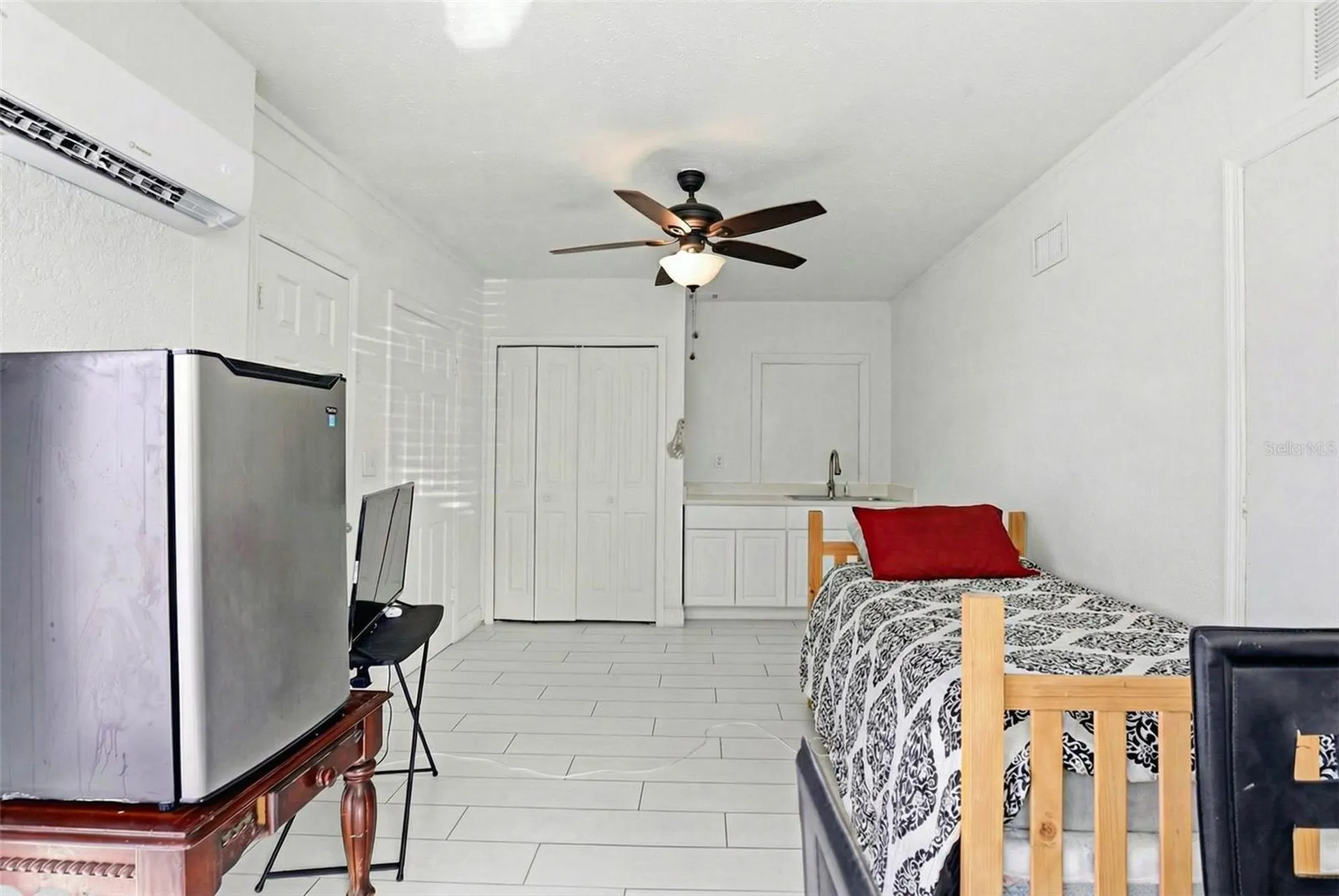2521 W Crest Avenue Tampa FL 33614