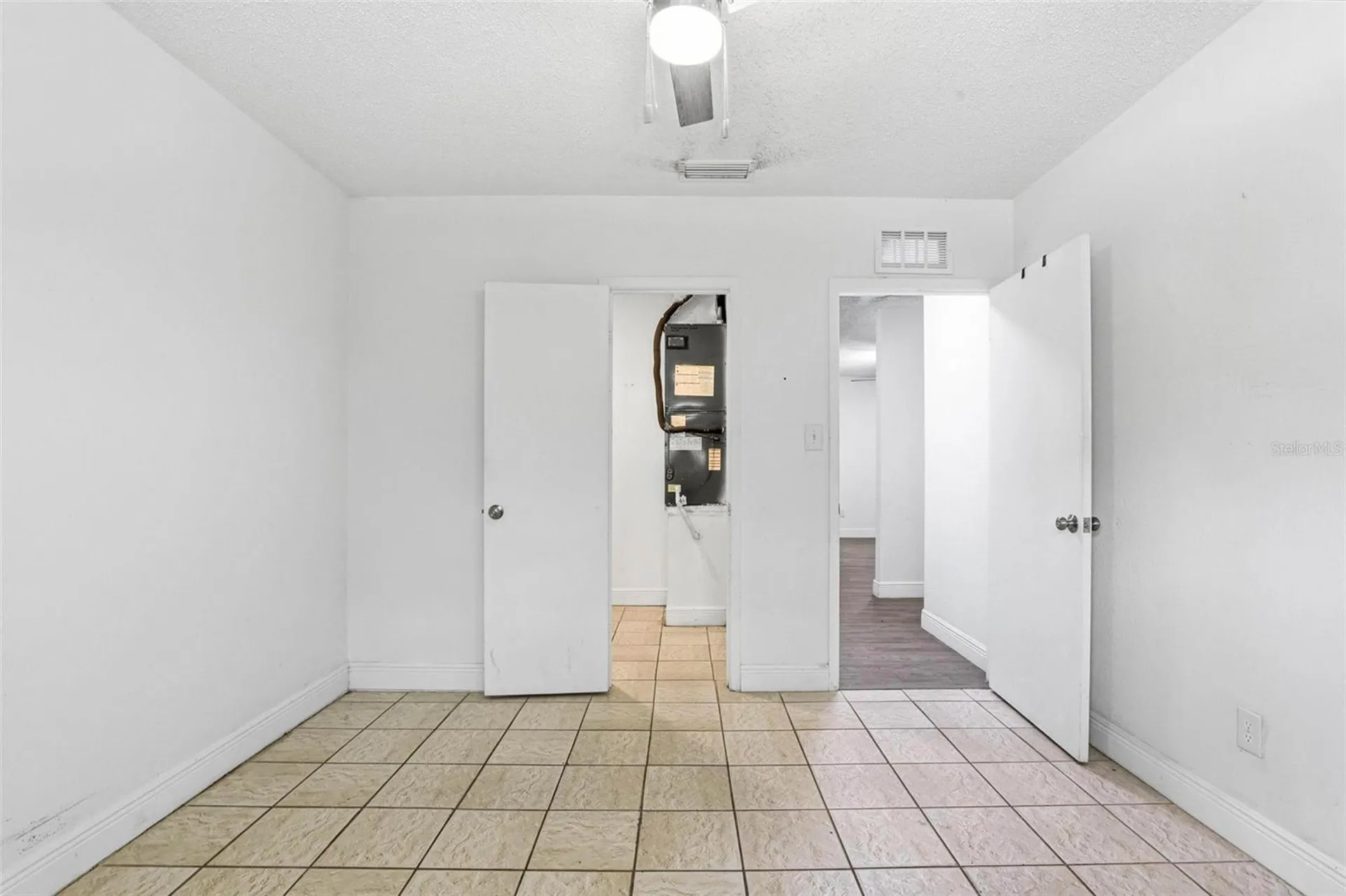 2521 W Crest Avenue Tampa FL 33614