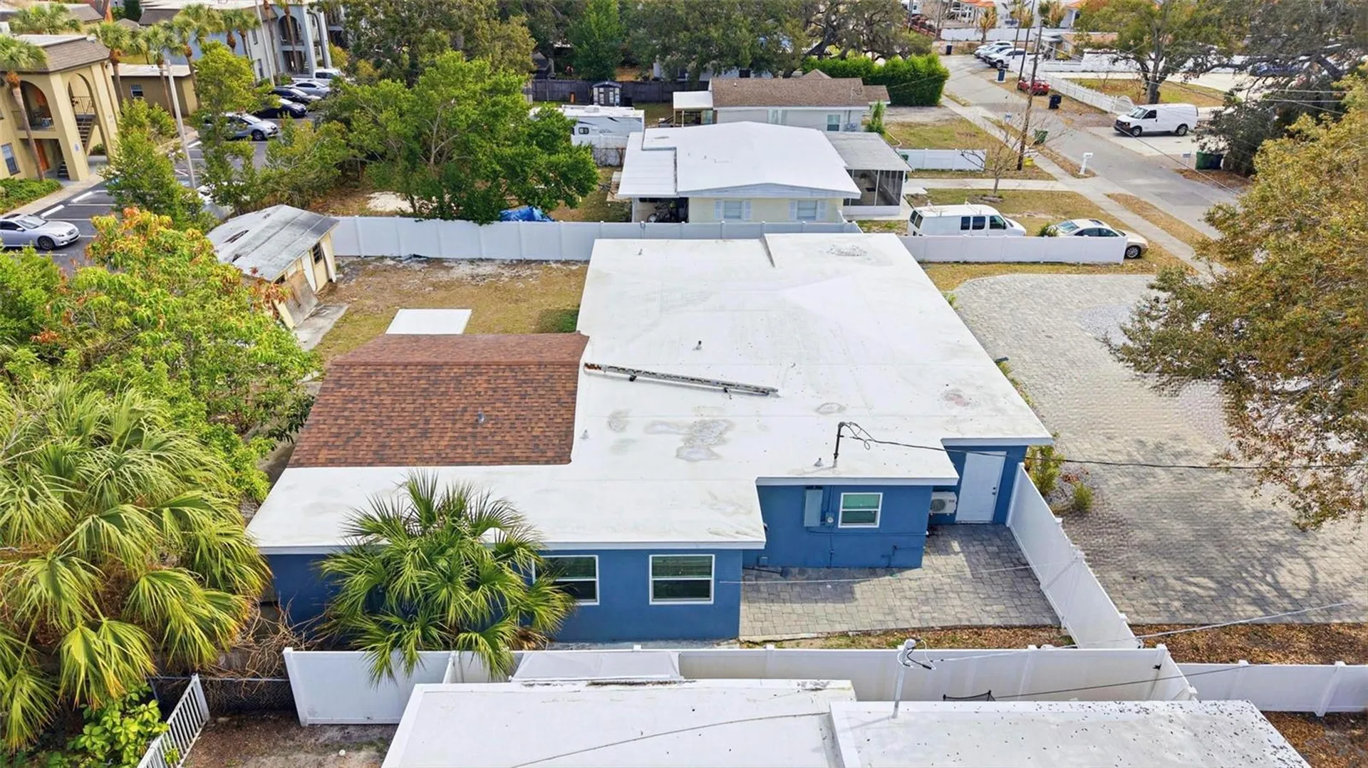 2521 W Crest Avenue Tampa FL 33614